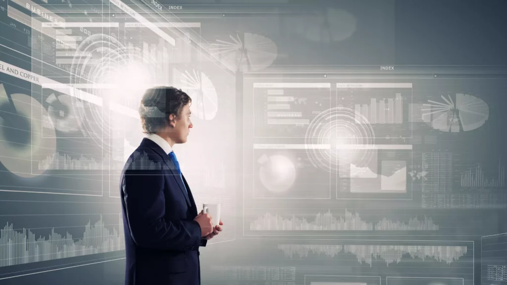 El director financiero revisa el informe de detección de pérdidas de ingresos en operaciones cerradas y ganadas en la plataforma de toma de decisiones unificada FocusPoint Nexus